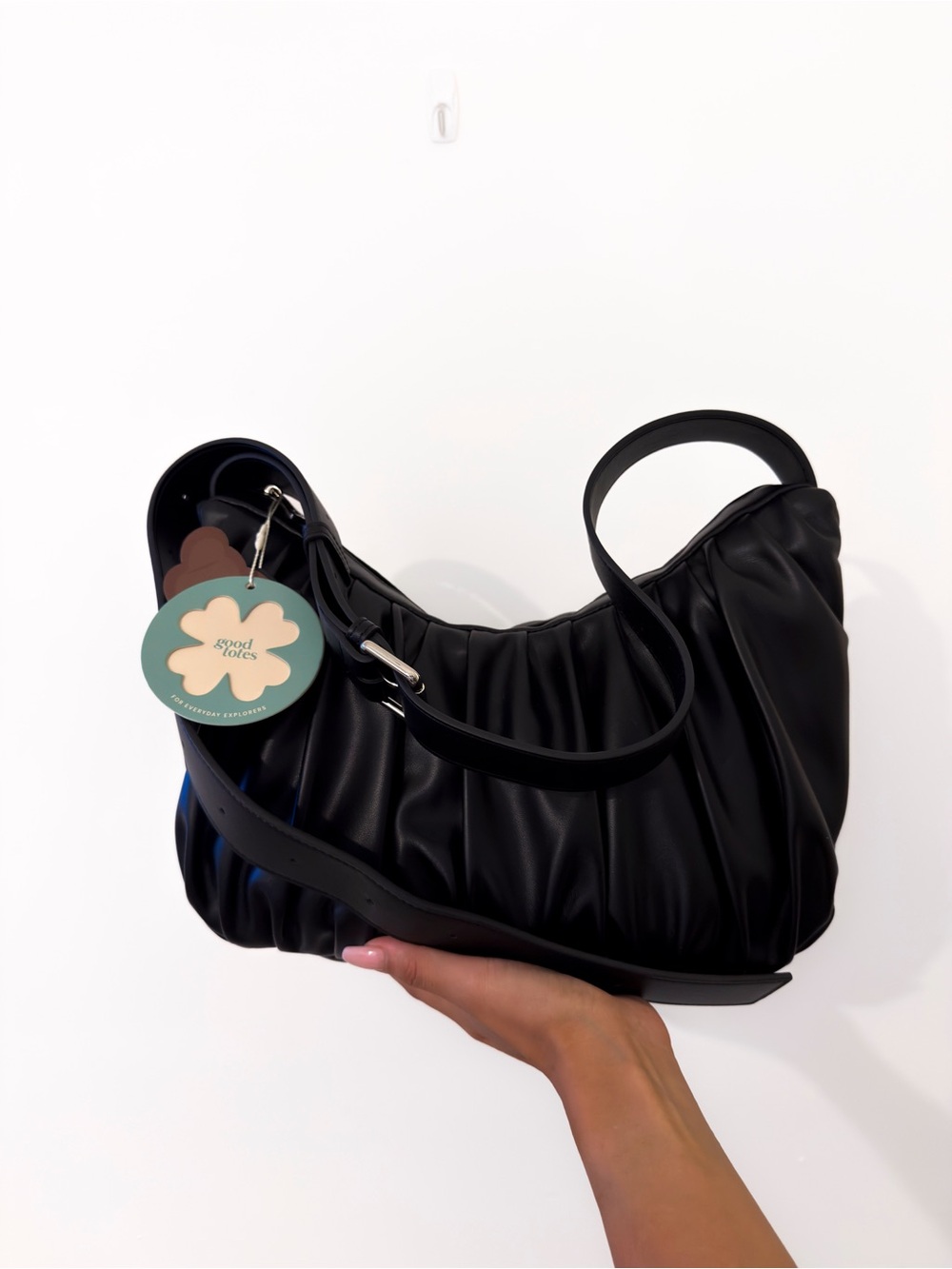 Good Totes leather croissant bag